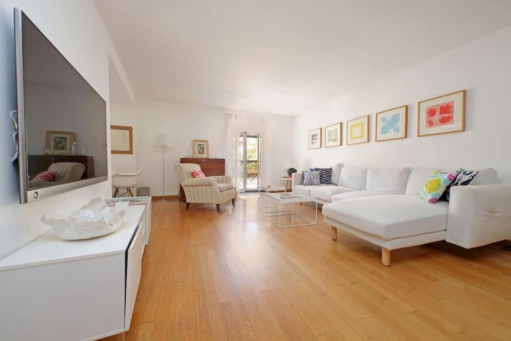 Apartment First Check Q,r-code --via Dell'orso Charme Rome